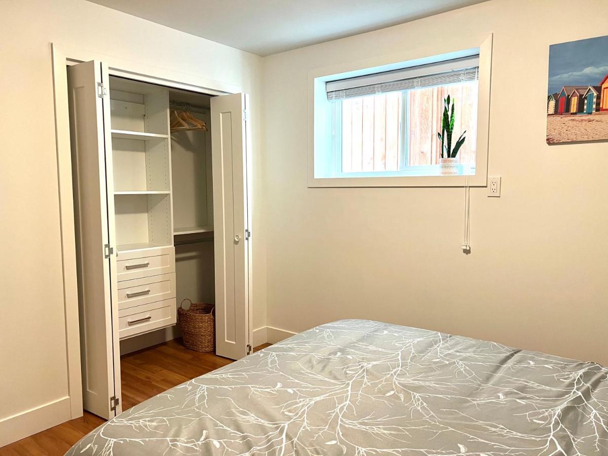 Newly Renovated Walkout Basement In Vancouver With Separate Entrance 外观 照片